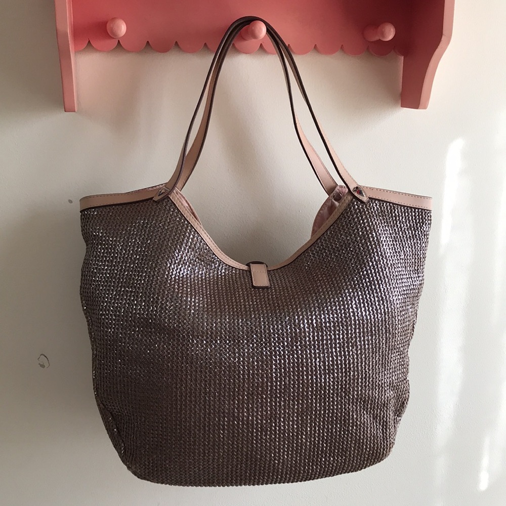 EUC Stella & dot tote shiny metallic gold with tan trim cross hatch vegan bag - Picture 4 of 8